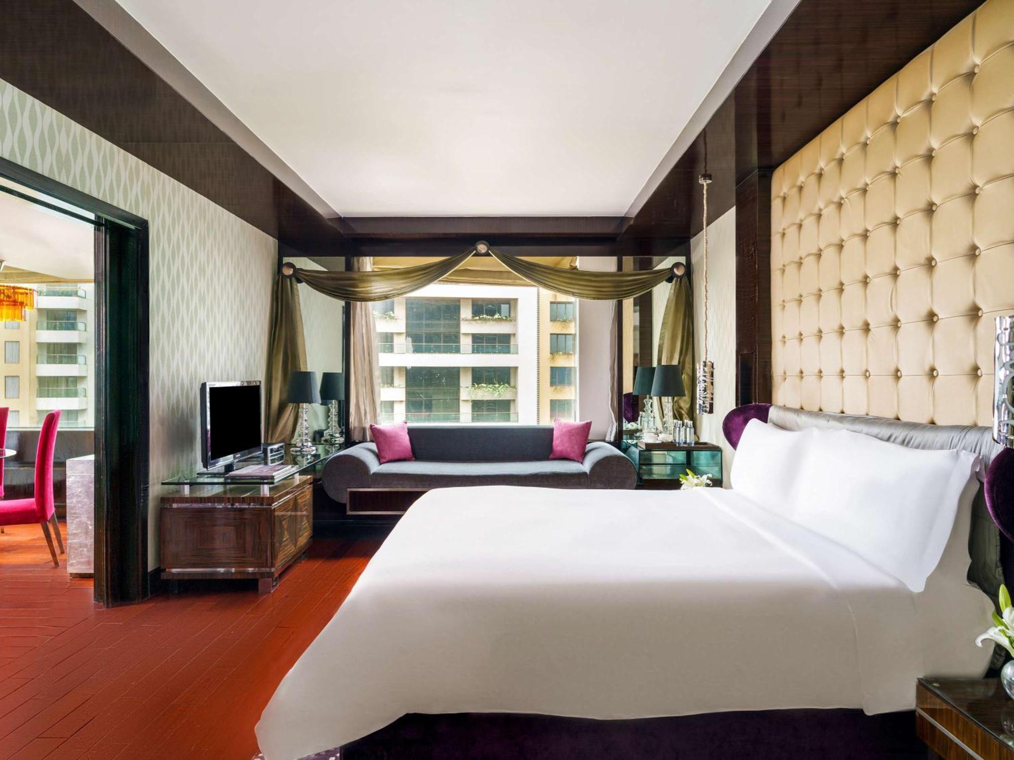 Sofitel Mumbai Bkc Bombaim Exterior foto A suite at the W Hotel, Beijing