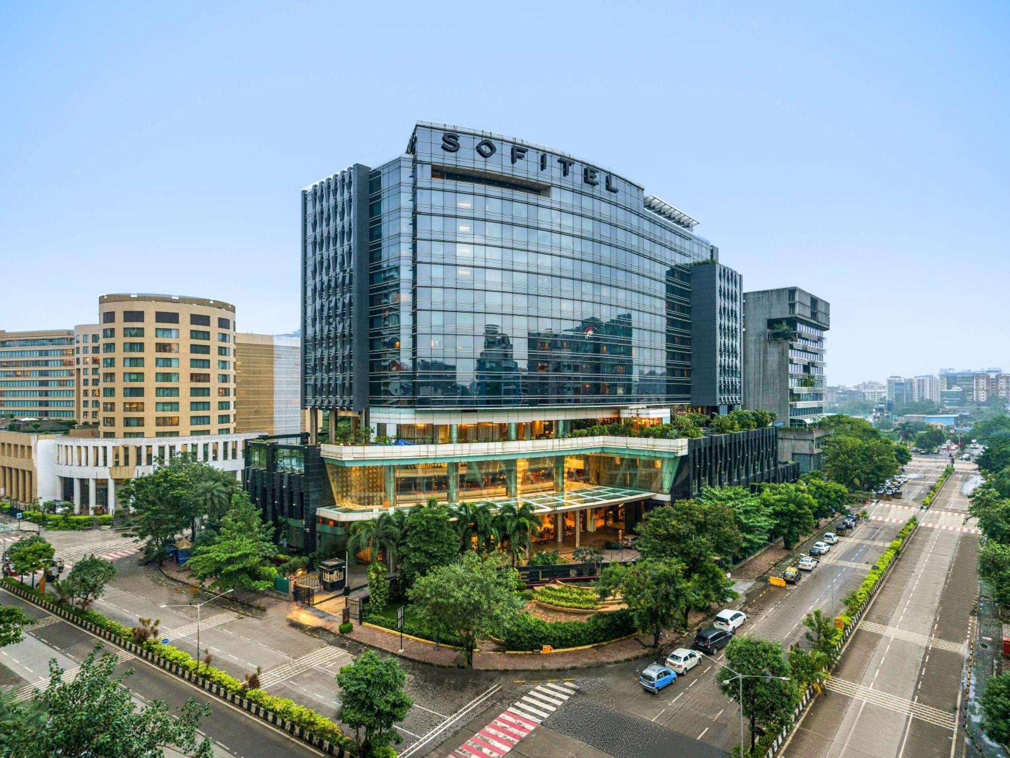 Sofitel Mumbai Bkc Bombaim Exterior foto Sofitel Legend Metropole Hanoi